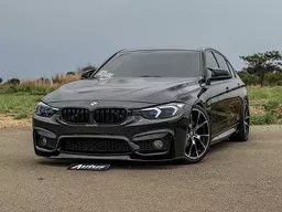 BMW 320i