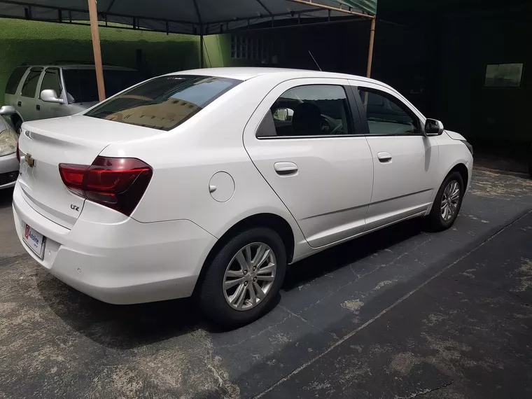 Chevrolet Cobalt Branco 2