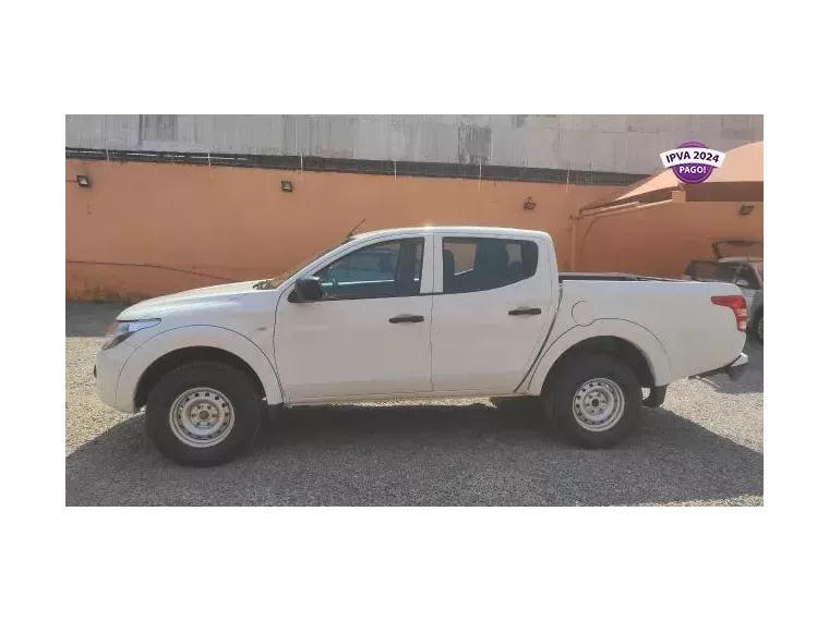 Mitsubishi L200 Branco 2