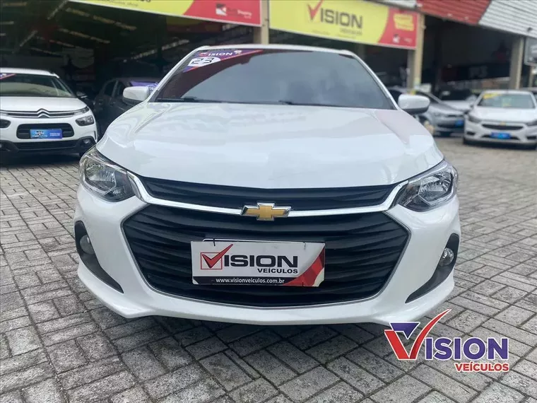 Chevrolet Onix Branco 3