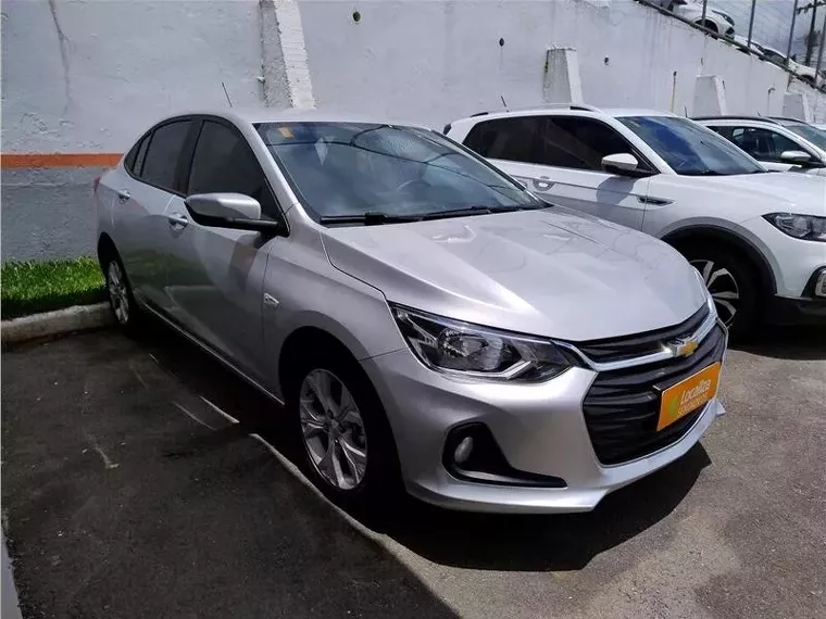 Chevrolet Onix Prata 9