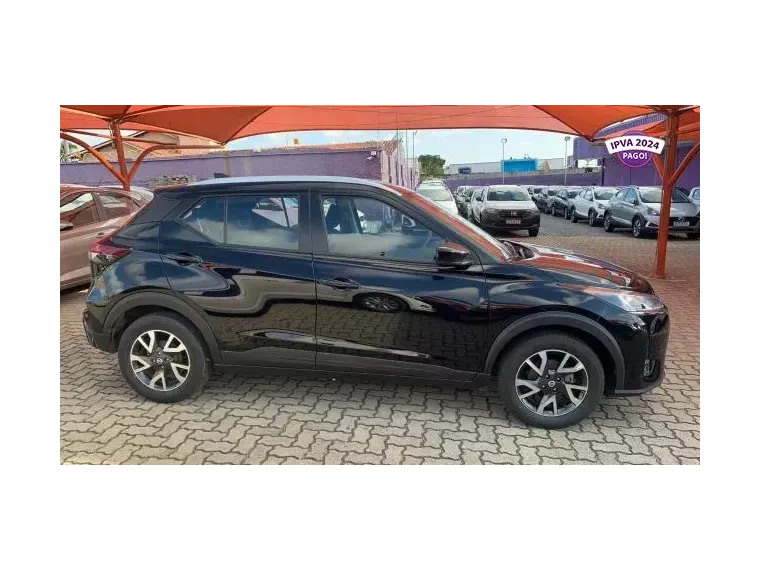 Nissan Kicks Preto 2