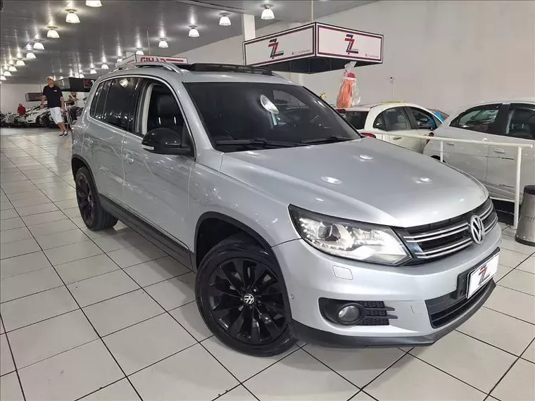 Volkswagen Tiguan Prata 2