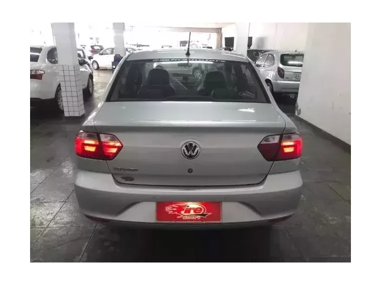 Volkswagen Voyage Prata 8