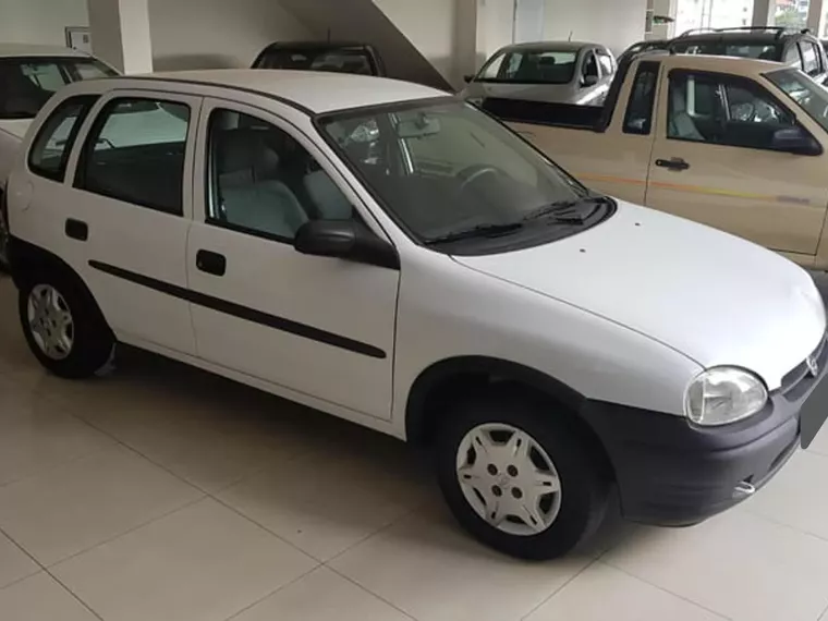 Chevrolet Corsa Branco 1