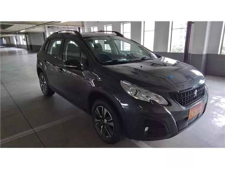 Peugeot 2008 Cinza 7