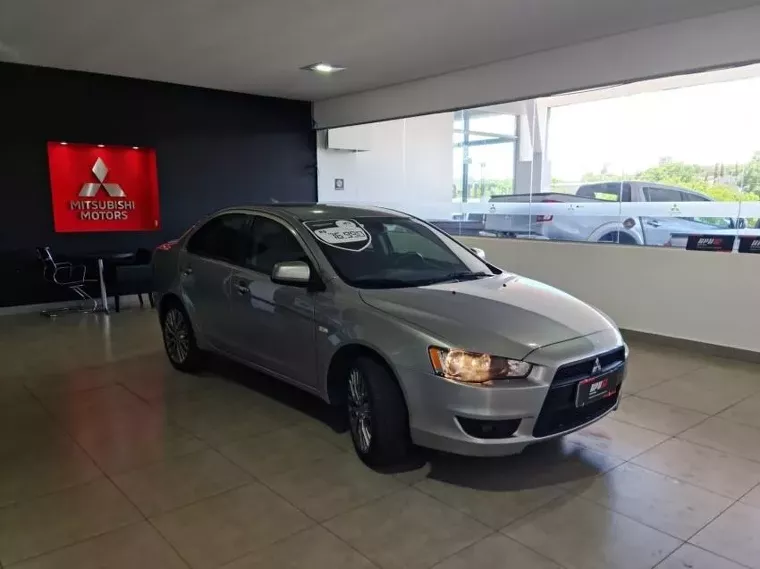 Mitsubishi Lancer Prata 14