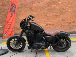 Sportster 883