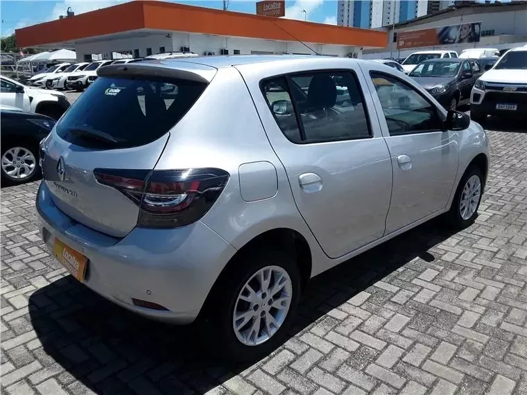 Renault Sandero Prata 1