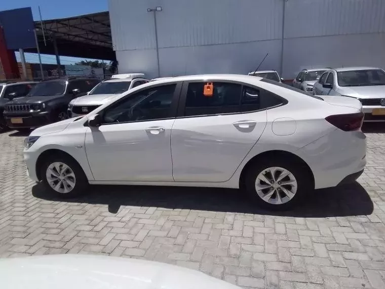 Chevrolet Onix Branco 5