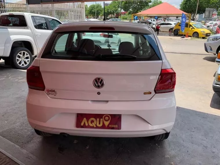 Volkswagen Gol Branco 7