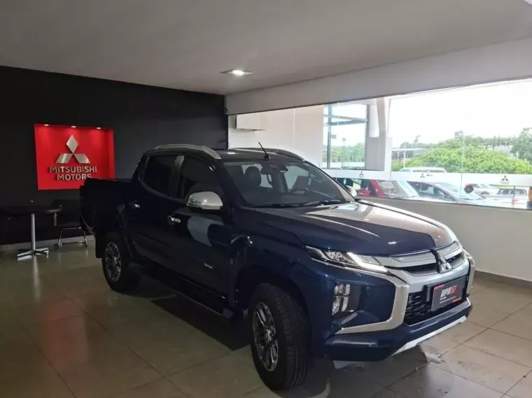 Mitsubishi L200 Triton Azul 14