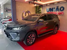 Toyota Hilux SW4