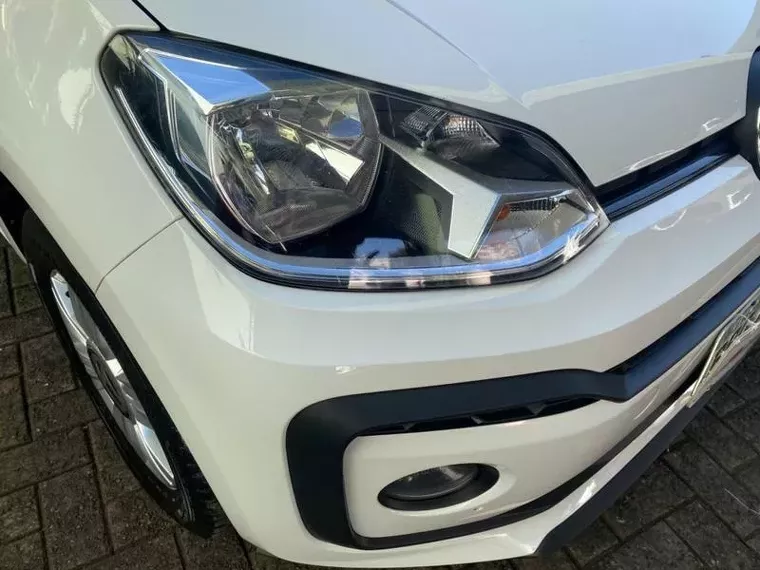 Volkswagen UP Branco 18