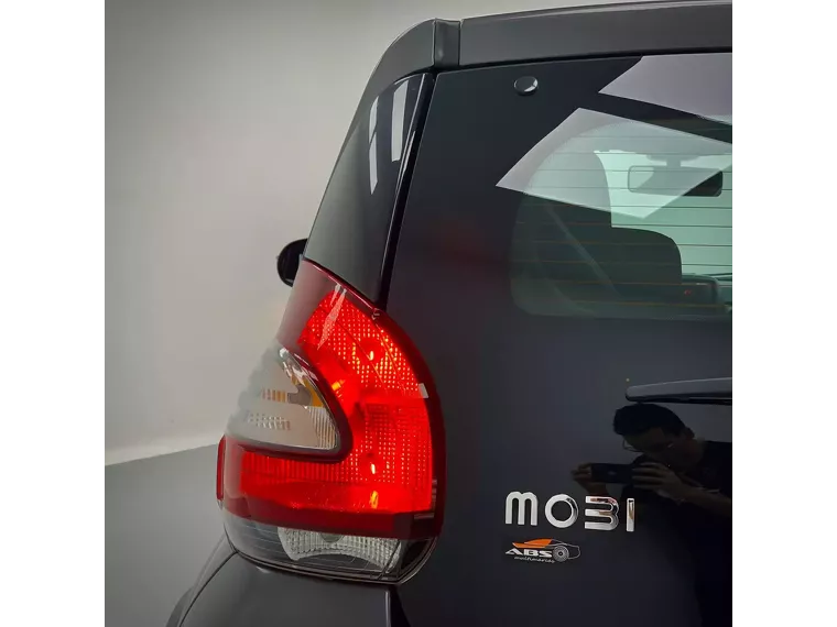 Fiat Mobi Cinza 6