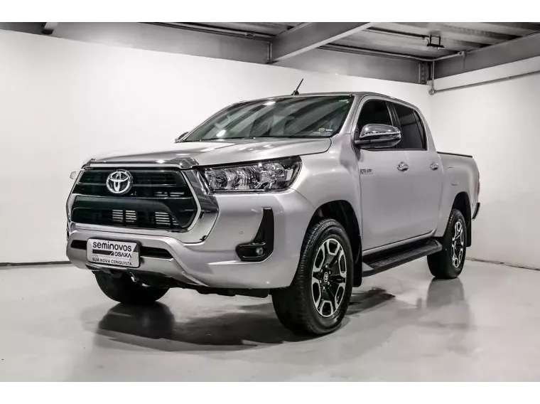 Toyota Hilux Prata 1