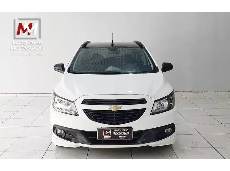 Chevrolet Onix Branco 9