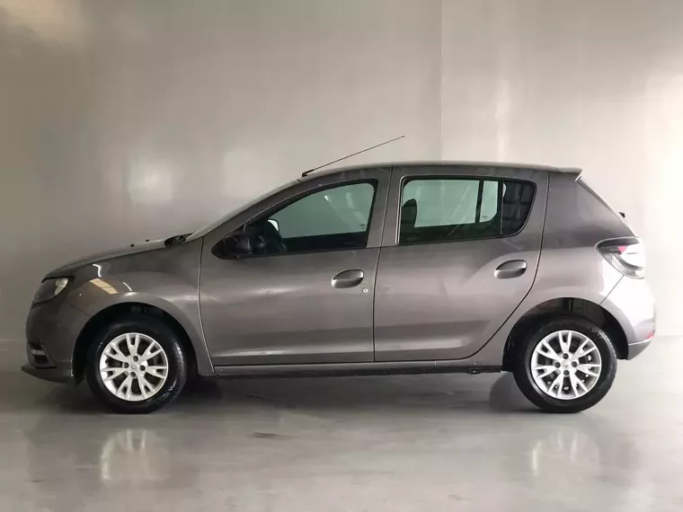 Renault Sandero Cinza 8