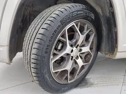 Jeep Commander
