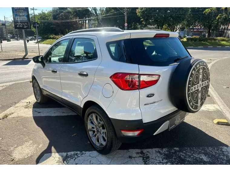 Ford Ecosport Branco 2