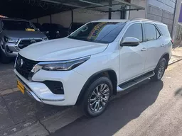 Toyota Hilux SW4