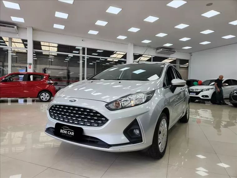 Ford Fiesta Prata 4