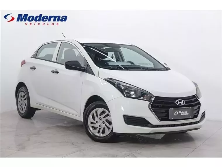 Hyundai HB20 Branco 13