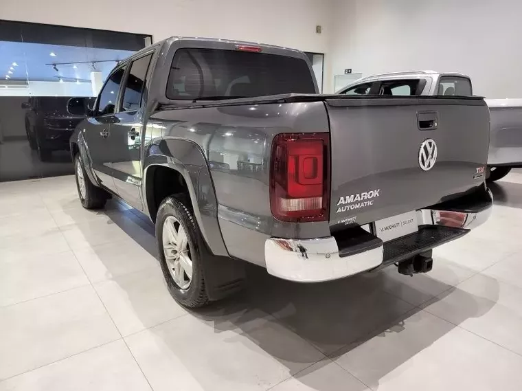 Volkswagen Amarok Cinza 2