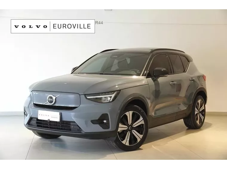 Volvo XC40 Cinza 1