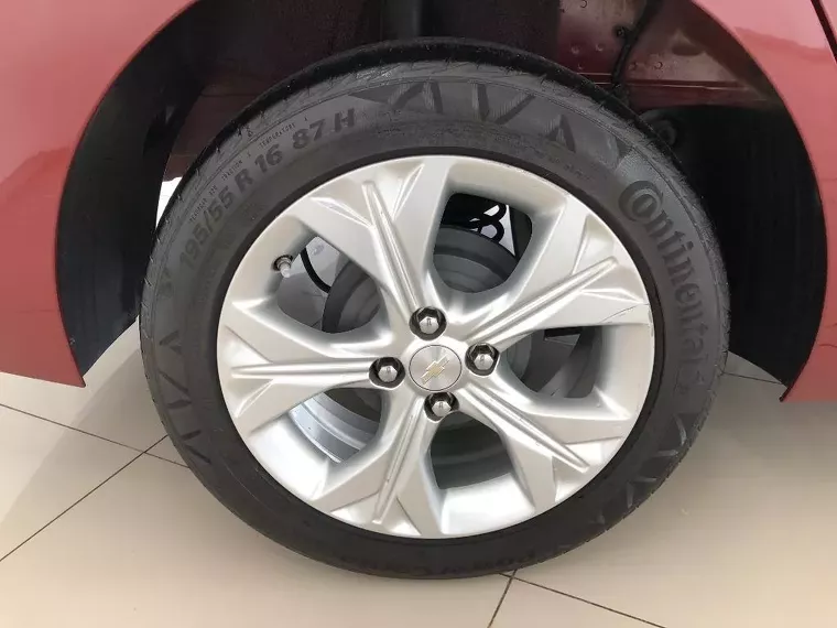 Chevrolet Onix Vermelho 15