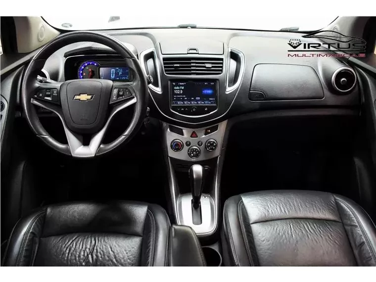 Chevrolet Tracker Preto 16