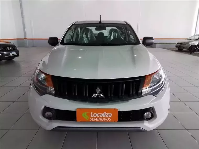 Mitsubishi L200 Triton Branco 15