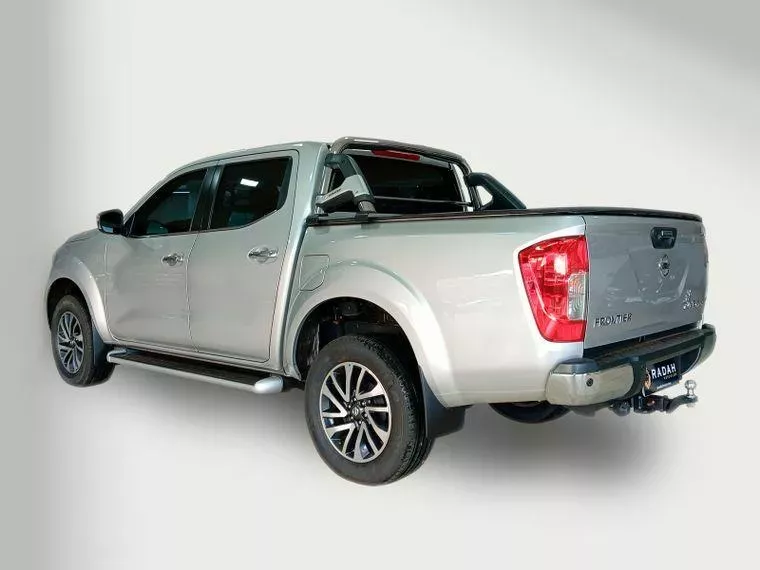 Nissan Frontier Prata 4