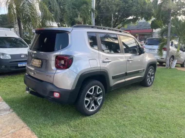 Jeep Renegade Prata 3