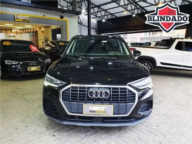 Audi Q3 Preto 13