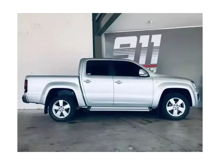 Volkswagen Amarok Prata 8