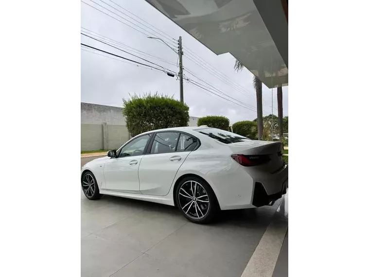 BMW 320i Branco 6