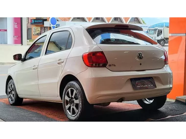 Volkswagen Gol Branco 2