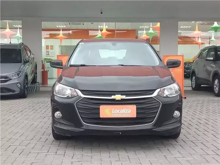 Chevrolet Onix Preto 1