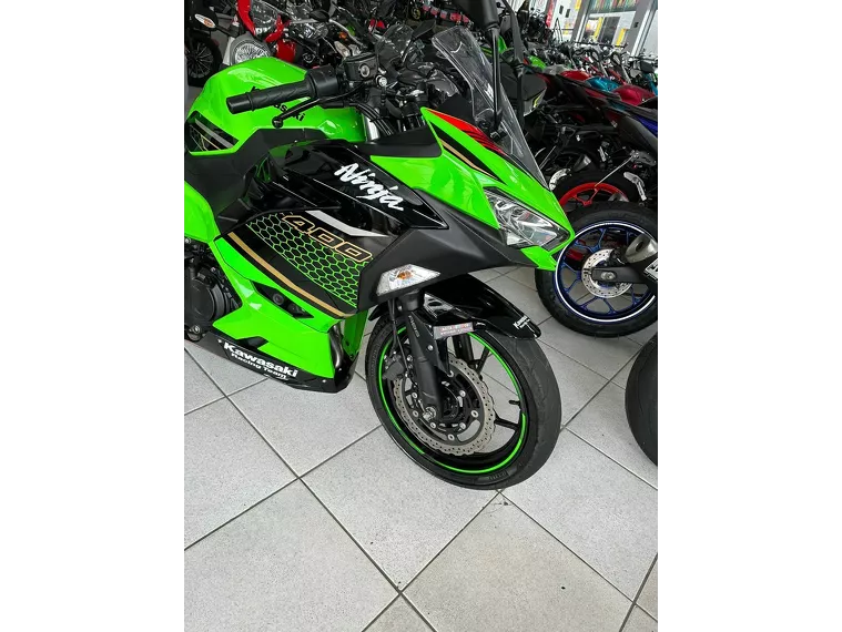Kawasaki Ninja Verde 25