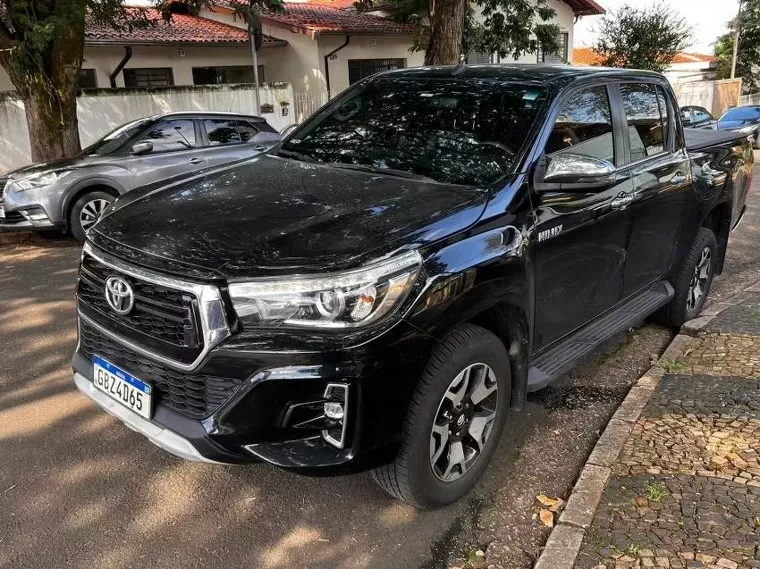 Toyota Hilux Preto 7