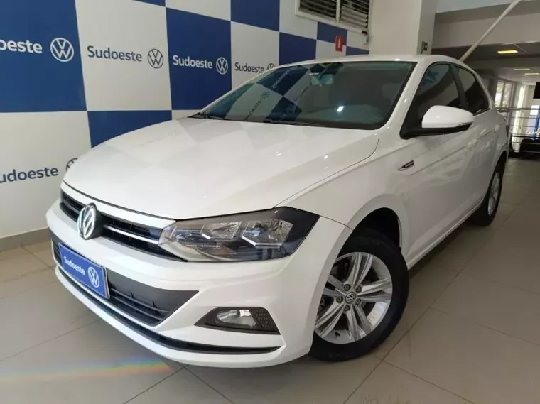 Volkswagen Polo Hatch Branco 1