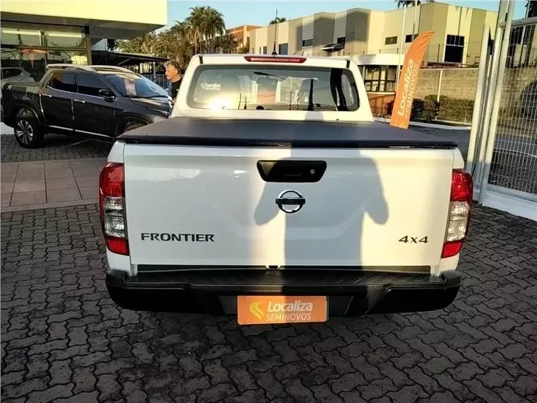 Nissan Frontier Branco 3