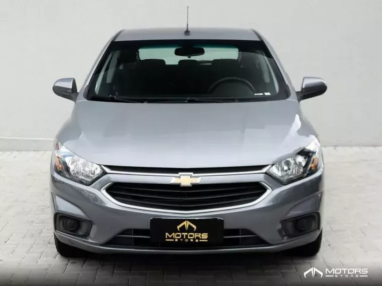 Chevrolet Onix Cinza 16