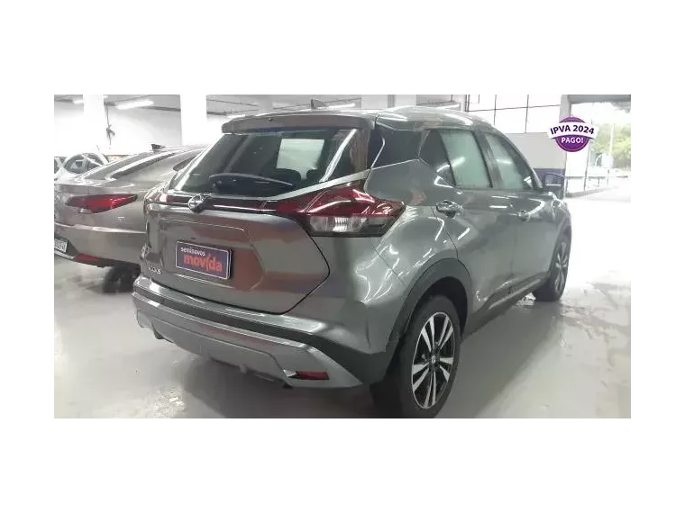 Nissan Kicks Cinza 5