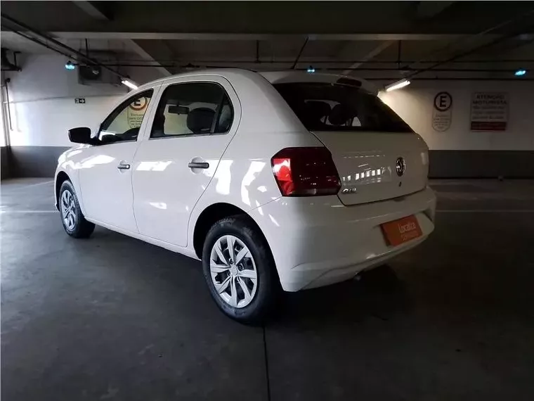 Volkswagen Gol Branco 11