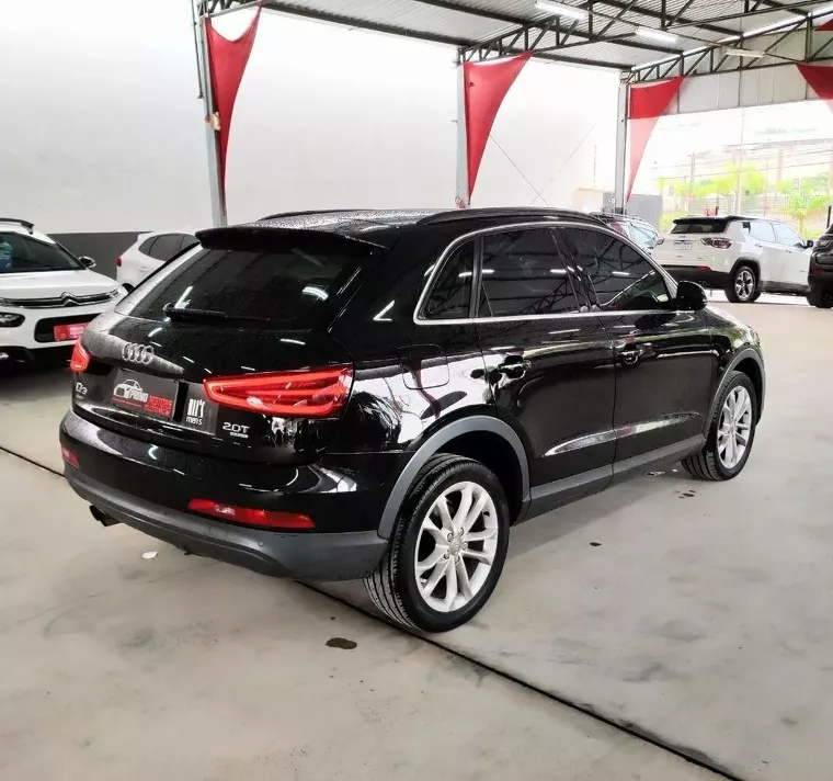 Audi Q3 Preto 4