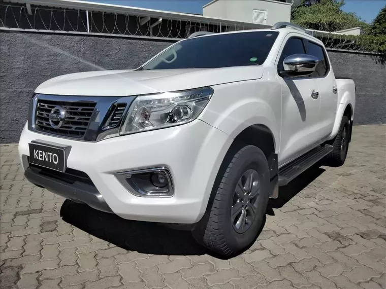 Nissan Frontier Branco 13