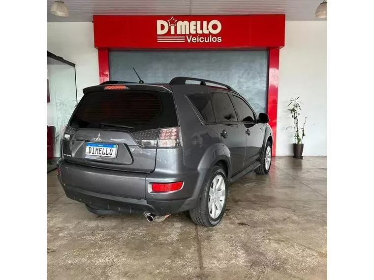 Mitsubishi Outlander Cinza 1