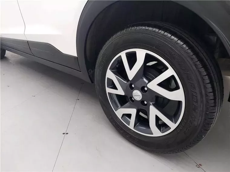 Nissan Kicks Branco 8